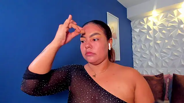 freya cole  online show from October 1, 11:59 am