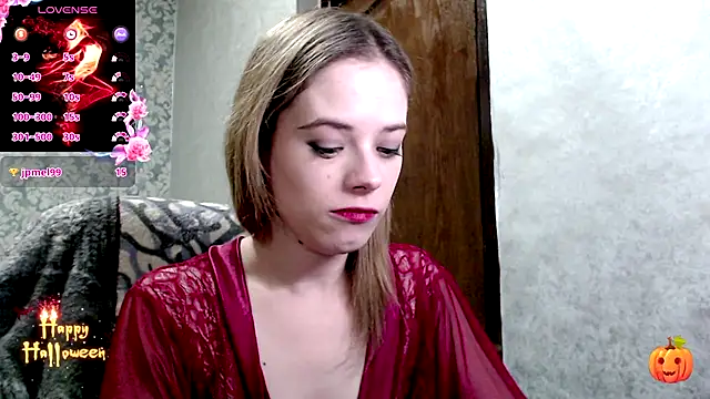 Kate  Loves online show from October 30, 7:04 pm