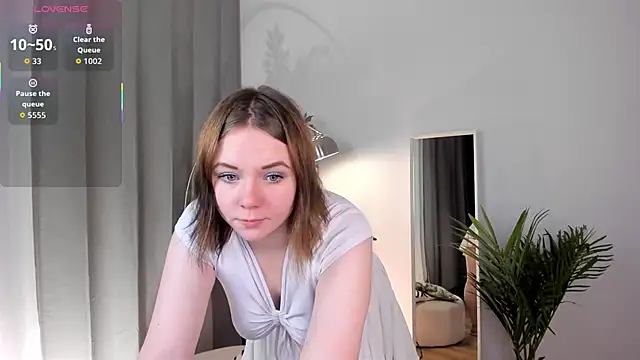 Sophi X online show from November 24, 2:30 pm