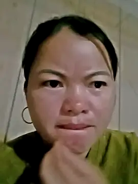 emly-xinh18 online show from November 26, 10:22 pm