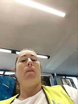 bichota85 online show from October 27, 12:12 pm