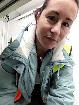 bichota85 online show from March 10, 11:25 am