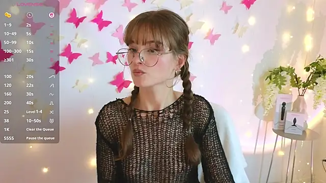 Snapshot of Katyaa_Lover chatting on September 26, 3:42 pm Katyaa Lover online show from September 26, 3:42 pm
