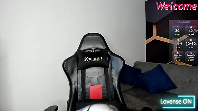 LunaWiill  online show from January 17, 9:44 pm