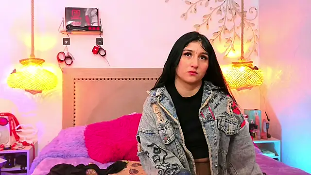 Snapshot of Daphnee-x chatting on October 13, 11:57 am Daphnee-x online show from October 13, 11:57 am