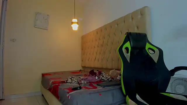 Naomis 35 online show from January 14, 11:32 pm