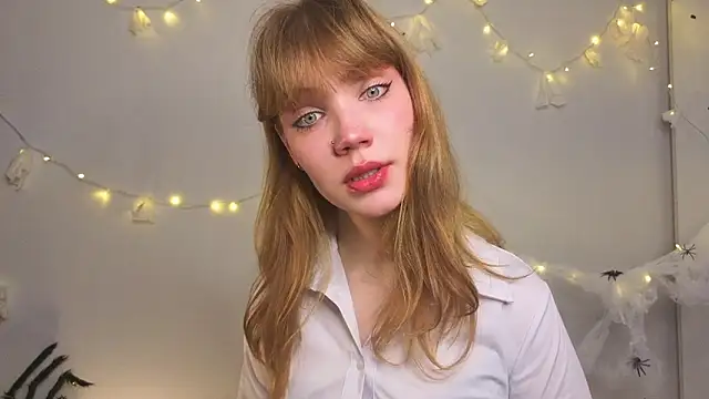 pienaple online show from October 31, 4:14 am