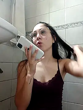 linameii online show from December 2, 4:36 am