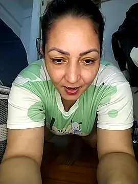 Lunita86 online show from April 20, 8:23 pm