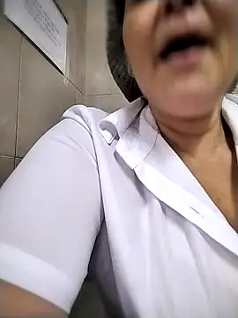 Lunita86 online show from February 8, 3:49 pm