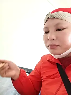 callistra online show from November 13, 5:50 am