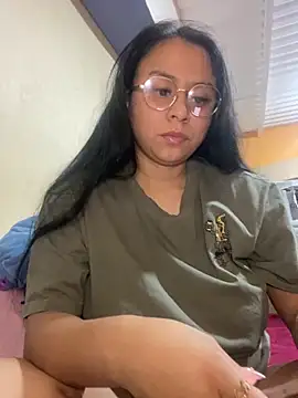 Snapshot of Rouus14 chatting on October 12, 4:59 am Rouus14 online show from October 12, 4:59 am