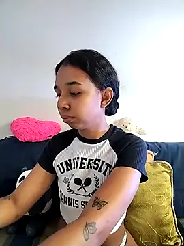 Suzanelee1 online show from September 18, 5:22 pm