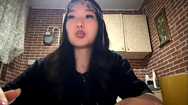 EmmaLeexth online show from February 19, 5:01 pm