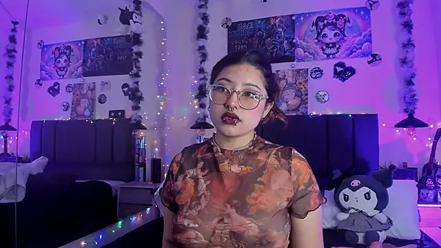 SabrinaV  online show from February 12, 11:23 am