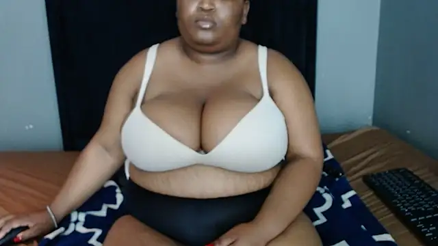 Snapshot of BIG_BOOBSxXxxX chatting on October 7, 7:40 pm BIG BOOBSxXxxX online show from October 7, 7:40 pm