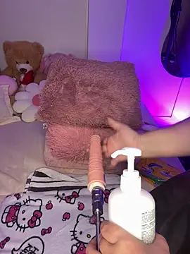 Mericute  online show from October 17, 2:37 am