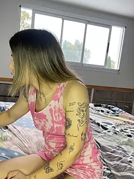 xvalentinaof online show from November 29, 5:39 pm