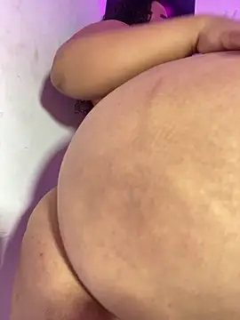 becca wilsson online show from November 29, 11:25 am