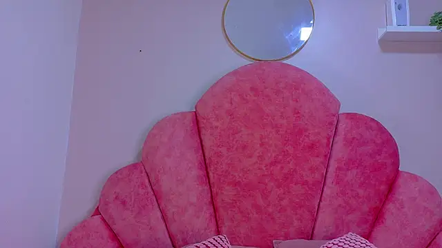 MyApril   online show from April 17, 12:07 pm