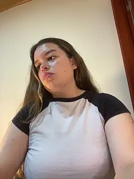 Aphrill online show from November 10, 8:15 pm