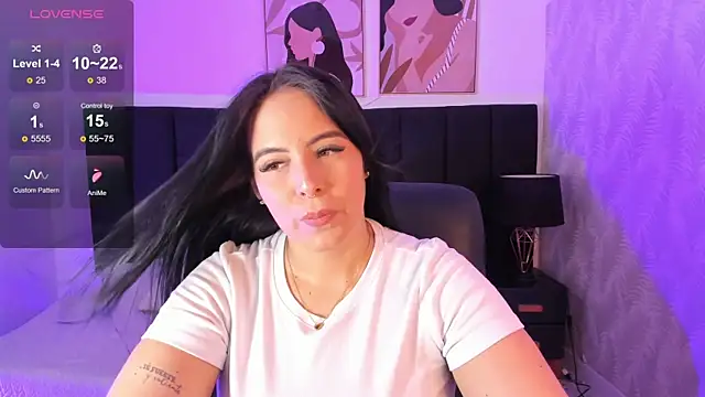 Snapshot of camiladuke7 chatting on September 22, 7:45 pm camiladuke7 online show from September 22, 7:45 pm