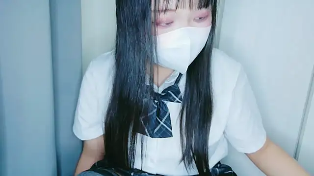  miumiu 2525 online show from October 11, 8:55 pm