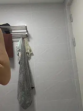 uiui521 online show from September 19, 4:17 pm