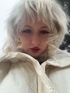 RonnieKiss online show from April 13, 10:38 am