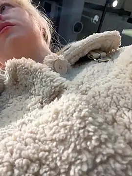 RonnieKiss online show from November 11, 5:36 am