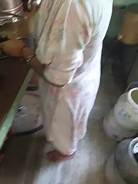 Cute-Charvii online show from June 17, 4:47 am
