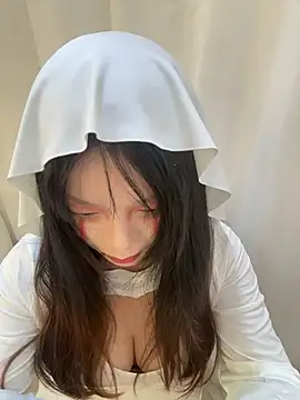 AZ37866 online show from October 31, 1:51 am