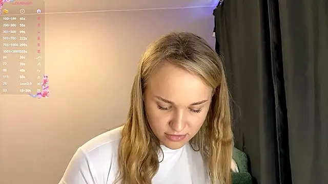 TanekaBoitel online show from October 15, 10:18 am