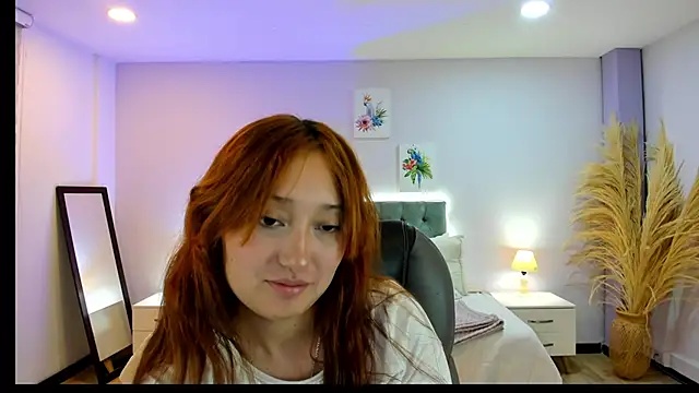 Snapshot of Samara_Hilton_2 chatting on October 9, 8:35 pm Samara Hilton 2 online show from October 9, 8:35 pm