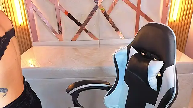 scarlett smith tp online show from October 3, 12:43 pm