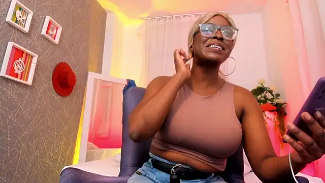 LolaJenkinss online show from October 21, 12:36 am