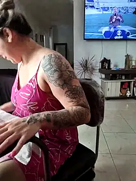 Barbie 13 online show from October 26, 6:25 pm