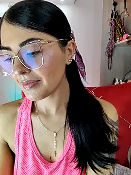 ValeNiitaLuv online show from April 6, 4:46 am