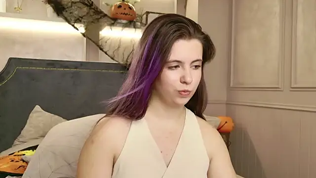 Akira Halls online show from October 24, 7:15 am