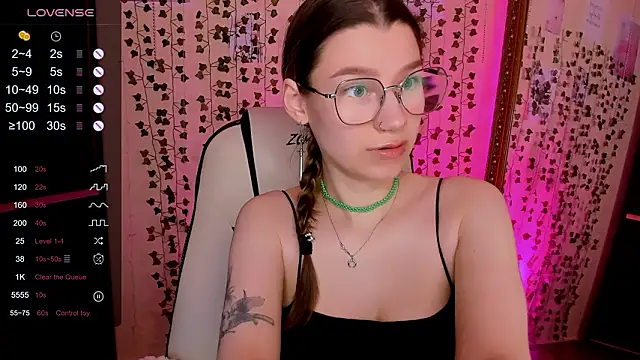 LinaBlossom  online show from March 16, 2:36 am