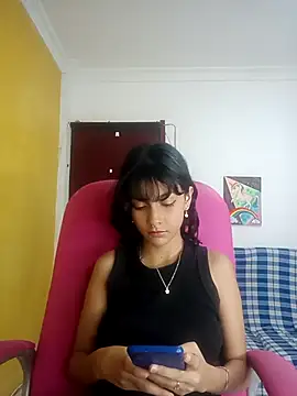 Snapshot of xoxo_milk chatting on September 24, 3:55 pm xoxo milk online show from September 24, 3:55 pm
