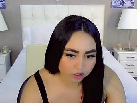 Snapshot of Celeste_Monserrath chatting on October 1, 12:43 pm Celeste Monserrath online show from October 1, 12:43 pm