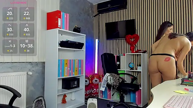 OfficeGirls online show from April 5, 1:15 am