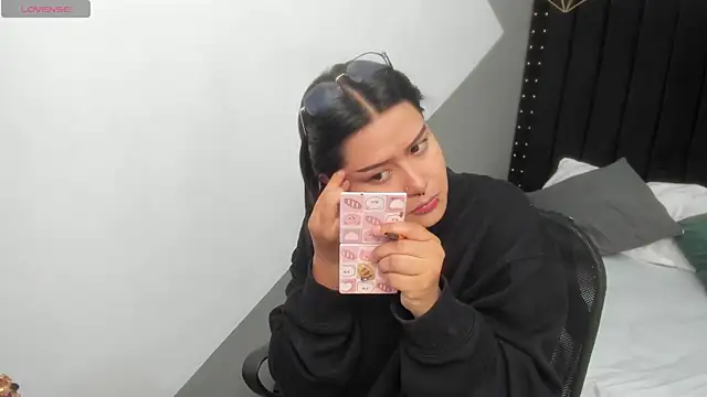 mayukim online show from November 6, 11:49 am