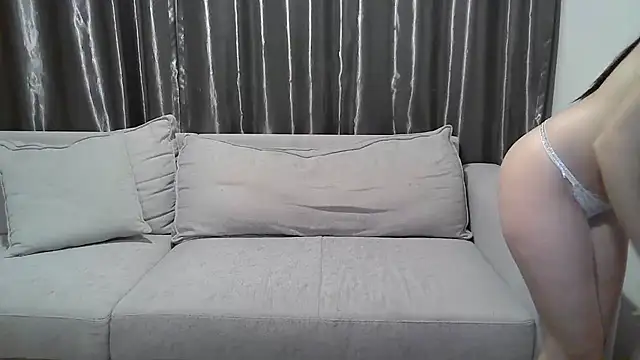 AriaShy online show from December 3, 4:59 am