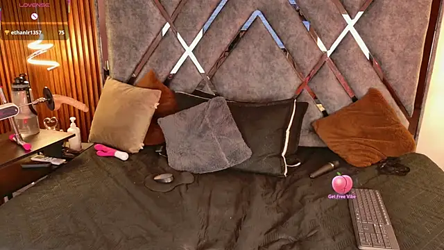 Dafne  Ruiz online show from February 26, 1:43 pm