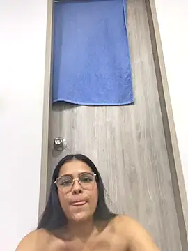 Snapshot of Valery_lux16 chatting on October 19, 4:31 pm Valery lux16 online show from October 19, 4:31 pm