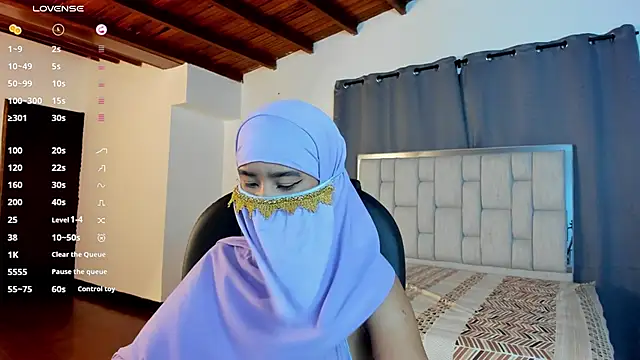 kalila latif online show from October 21, 2:15 am