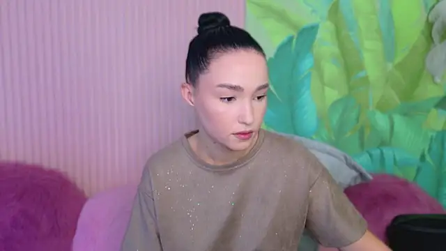 Snapshot of Amanda_Choi chatting on October 8, 5:45 am Amanda Choi online show from October 8, 5:45 am