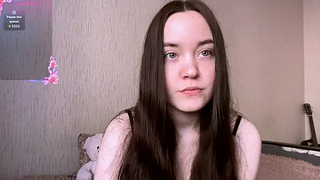 VividSienna online show from March 29, 4:00 am